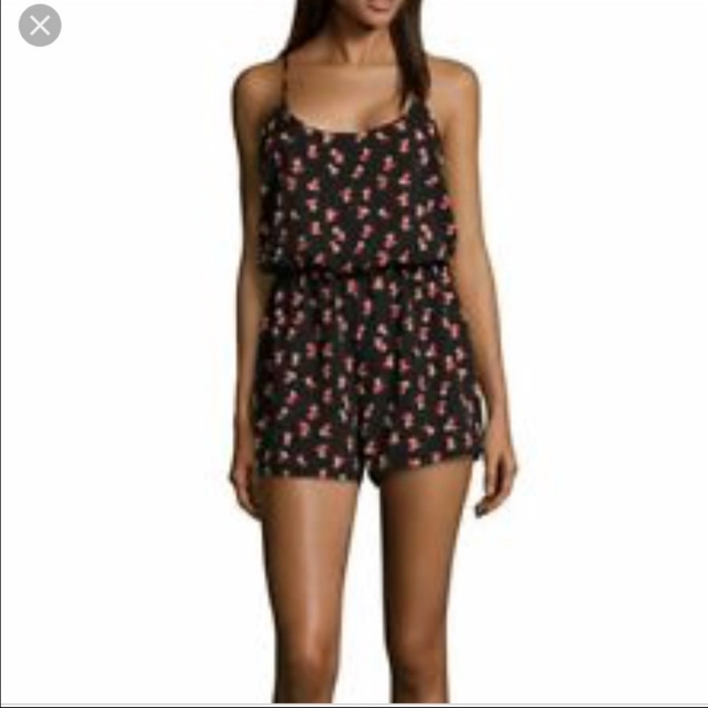 🌺Black Floral Romper🌺